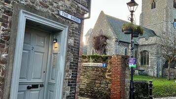 Apartment | Exterior