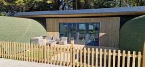 Terrace/patio - Tall Pines Lodge - Dog Friendly, Nr Sutton on Sea (Mablethorpe)