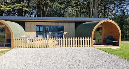Tall Pines Lodge - Dog Friendly, Nr Sutton on Sea