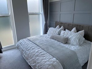 Apartment, 1 King Bed