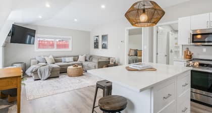 Beautiful newly renovated home w/ canal view