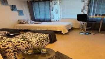 Free WiFi, bed sheets