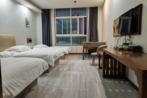 Lingxiu Siji Hotel