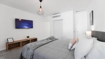 City Studio | Iron/ironing board, free WiFi