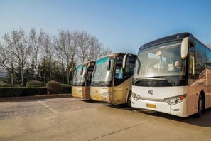 Self-parking (surcharge) - Royal Dragon Airport Hotel (Xianyang)