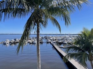 Marina - Walking Distance to Downtown Stuart | Sunrise to Sunsets Views! (Stuart)