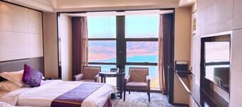 Yantai Baohua Mingdu Hotel