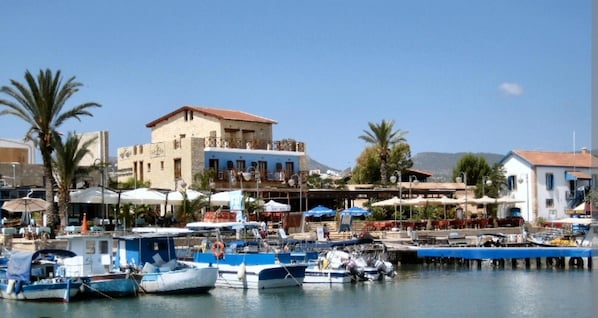 Villa | Marina