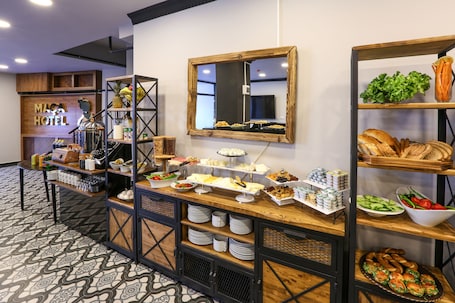Restaurant. Maca Otel