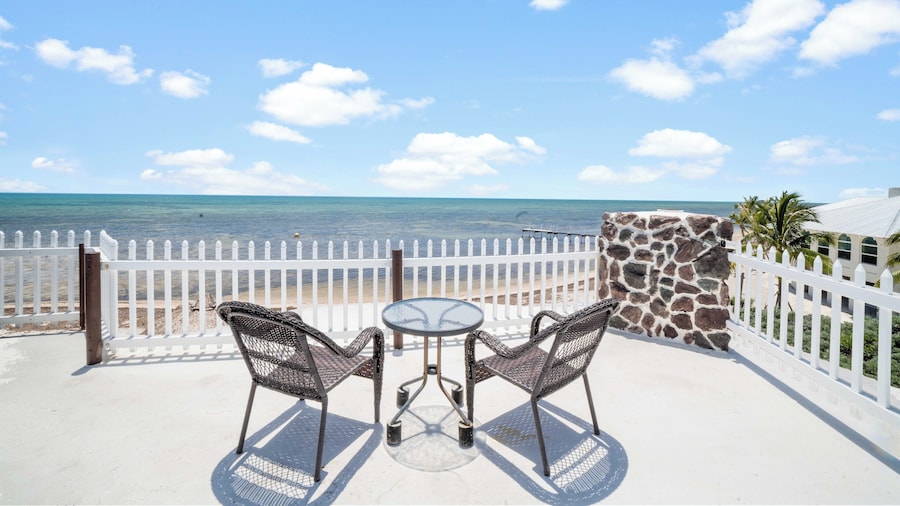Barnacle Resort
