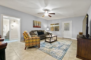 Smart TV, DVD player, books, stereo