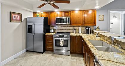 Stylish, quiet 2-bedroom in Central Phoenix GCU