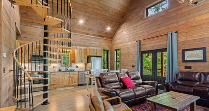 Long Views Retreat/3 Suites/Pet-Friendly - Sleeps 8
