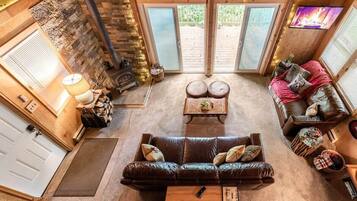 Smart TV, fireplace, books