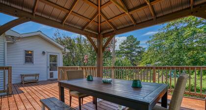 Chincoteague Island Creekside Cottage