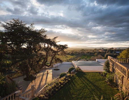 Outdoor pool. Casa do Cedro