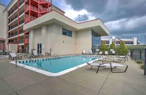 Piscine extérieure, piscine chauffée