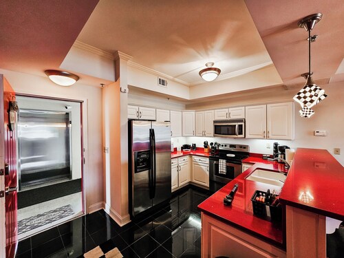 Bristol Speedway Condo- Centrally located Hard Rock Casino, Downtown, Speedway