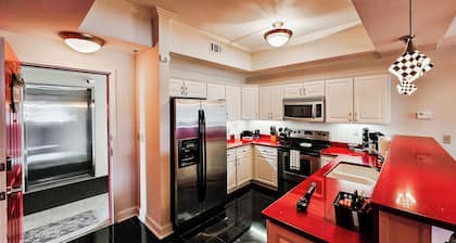 Bristol Speedway Condo- Centrally located Hard Rock Casino, Downtown, Speedway