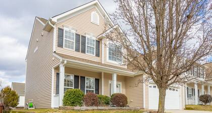 Modern, Relaxing, Peaceful home near Furniture Market and High Point University