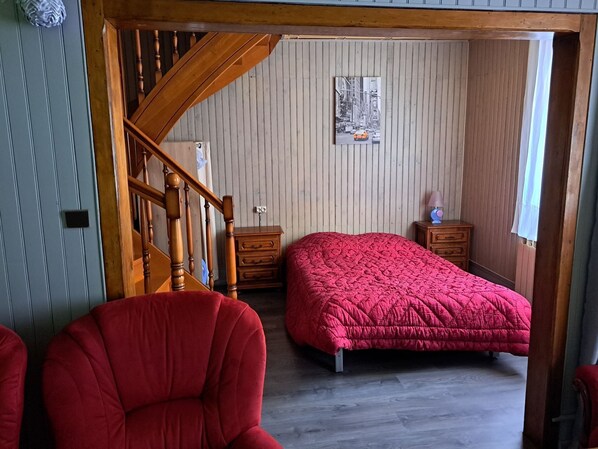 3 bedrooms, free WiFi, bed sheets