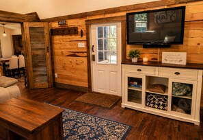 Smart TV, books, stereo
