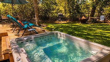 Bain à remous extérieur