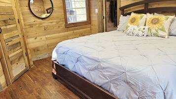 2 bedrooms, iron/ironing board, travel crib, free WiFi