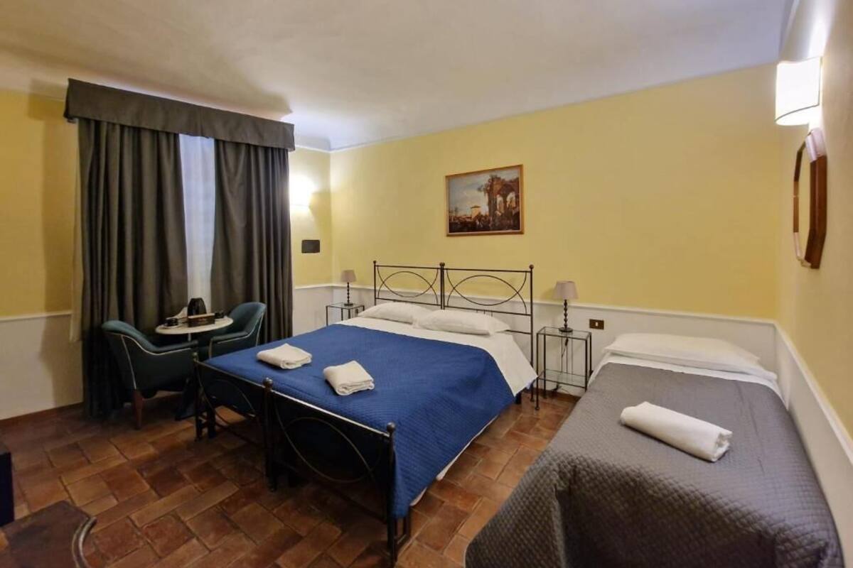 In-room safe, desk, laptop workspace, soundproofing