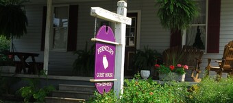 Ferncliff Guest House in the heart of Ohiopyle