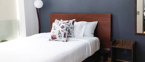 2 bedrooms, bed sheets