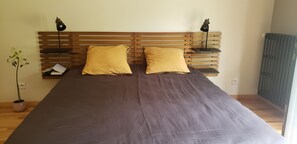 6 bedrooms, WiFi, bed sheets, wheelchair access - Lunch with the squirrels (Mérignac)