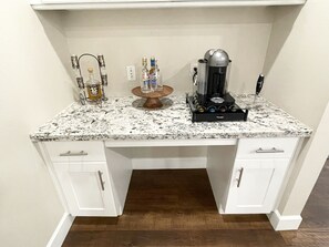 Interior - Spectacular North Scottsdale location (Scottsdale)