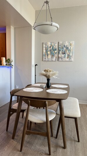 Dining - Penthouse views in the historic district of Phoenix (Phoenix)