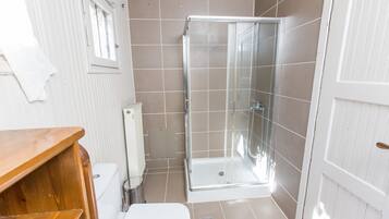 Shower, free toiletries, hair dryer, towels