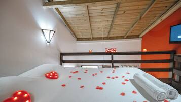 Espacio para trabajar con laptop y sistema de insonorización