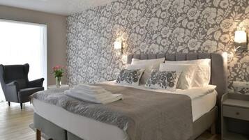 Comfort Double Room | Individually decorated, individually furnished, desk, soundproofing
