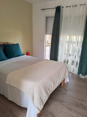 1 bedroom, iron/ironing board, travel crib, WiFi