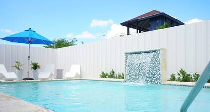 Family friendly house w/private pool 10 minute walk to Boqueron