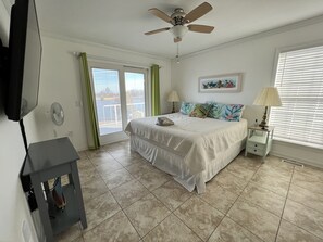 4 makuuhuonetta, silitysrauta/-lauta, vauvan matkasänky, ilmainen Wi-Fi