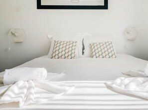 1 slaapkamer, een strijkplank/strijkijzer, gratis wifi, beddengoed