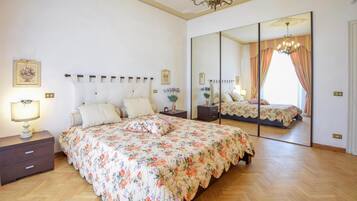 3 Schlafzimmer, Reisekinderbett, kostenloses WLAN, Bettwäsche