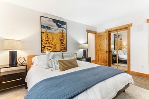 3 bedrooms, travel cot, WiFi, bed sheets