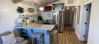 Isla's Cottage Beautiful Cottage w/ Boat Parking