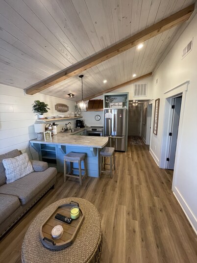 Isla's Cottage Beautiful Cottage w/ Boat Parking