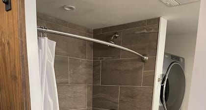 Karine's Cottage Beautiful Cottage w/ Boat Parking