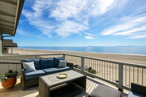 Property grounds - Beachfront Bliss in Beautiful Carpinteria (Carpinteria)