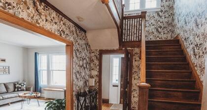 Charming 4 bedroom home near Downtown.