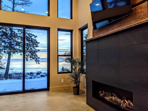 Skipping Stone Lake House, Skipping Stone Lake House