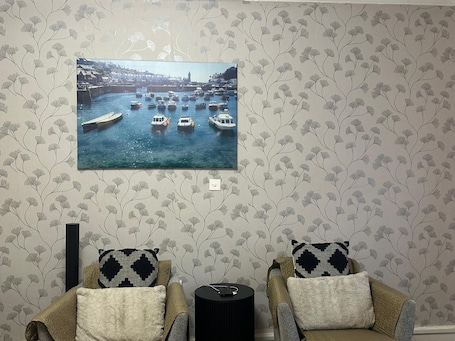 Interior. Cosy double bedroom available in a 2-bedroom apartment, at weekends/holidays.